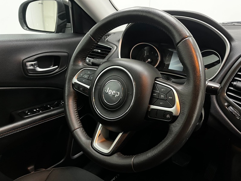 JEEP COMPASS 2.0 16V FLEX SPORT AUTOMÁTICO 2017