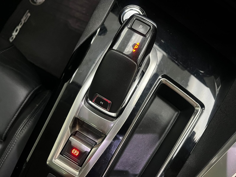 PEUGEOT 3008 1.6 GRIFFE PACK THP 16V GASOLINA 4P AUTOMÁTICO 2019
