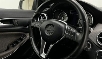 
									MERCEDES-BENZ GLA 200 1.6 CGI STYLE 16V TURBO GASOLINA 4P AUTOMÁTICO 2015 completo								