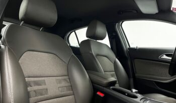 
									MERCEDES-BENZ GLA 200 1.6 CGI STYLE 16V TURBO GASOLINA 4P AUTOMÁTICO 2015 completo								