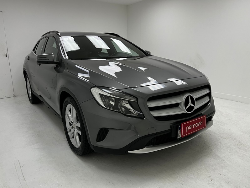 MERCEDES-BENZ GLA 200 1.6 CGI STYLE 16V TURBO GASOLINA 4P AUTOMÁTICO 2015