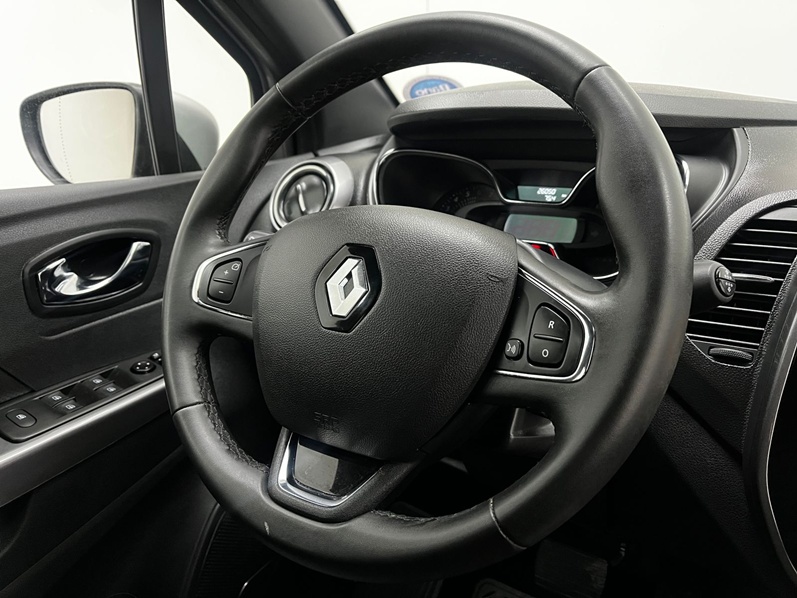 RENAULT CAPTUR 1.6 16V SCE FLEX BOSE X-TRONIC 2021