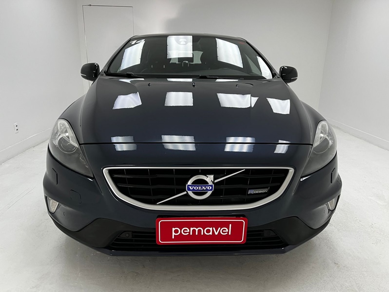 VOLVO V40 2.0 T5 R DESIGN TURBO GASOLINA 4P AUTOMÁTICO 2014