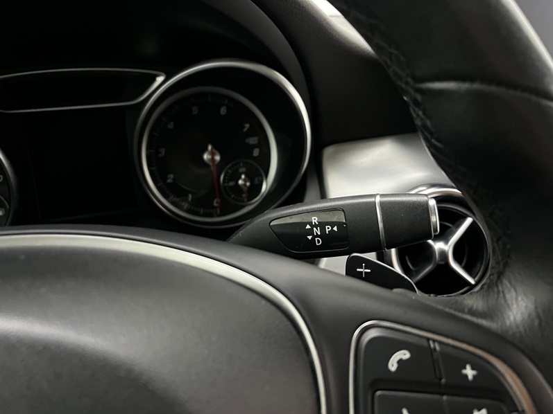 MERCEDES-BENZ GLA 200 1.6 CGI FLEX ADVANCE 7G-DCT 2018