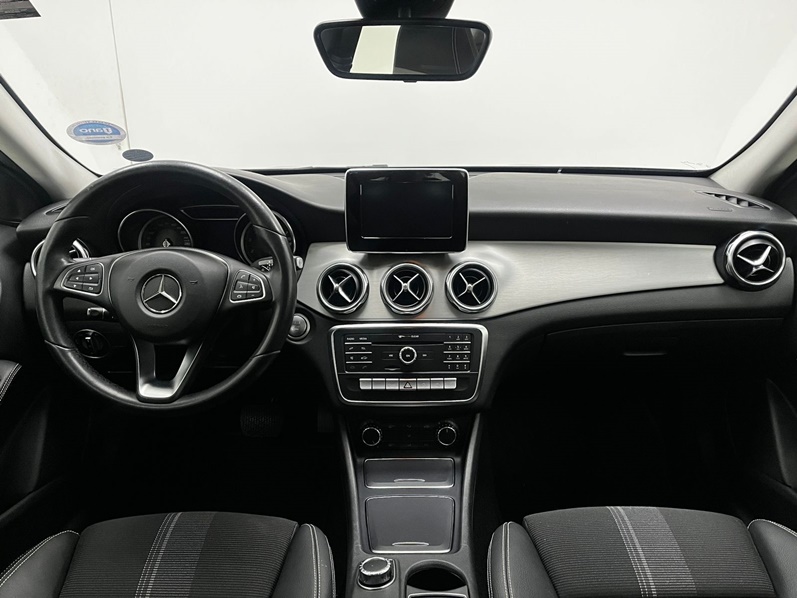 MERCEDES-BENZ GLA 200 1.6 CGI FLEX ADVANCE 7G-DCT 2018