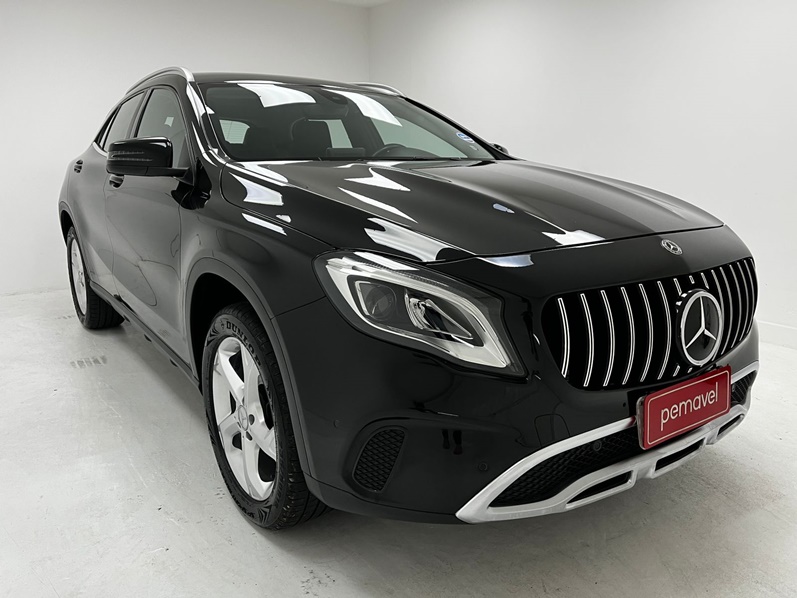 MERCEDES-BENZ GLA 200 1.6 CGI FLEX ADVANCE 7G-DCT 2018