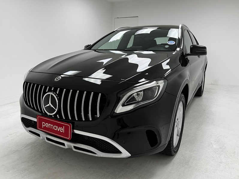 MERCEDES-BENZ GLA 200 1.6 CGI FLEX ADVANCE 7G-DCT 2018