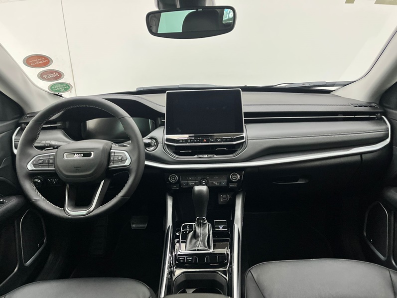 JEEP COMMANDER 1.3 T270 TURBO FLEX LONGITUDE AT6 2025