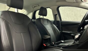 
									FORD FOCUS 2.0 TITANIUM PLUS SEDAN 16V FLEX 4P POWERSHIFT 2016 completo								