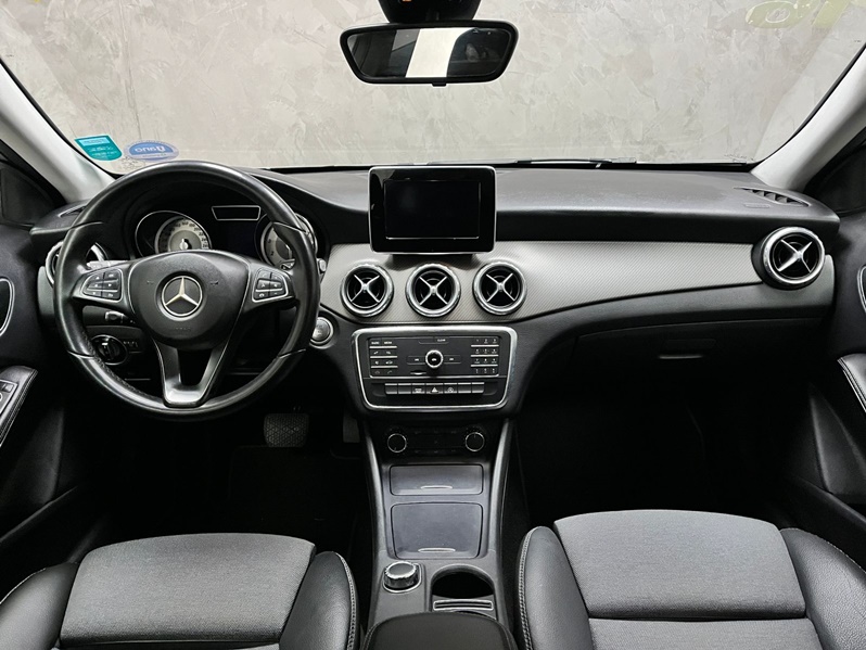 MERCEDES-BENZ GLA 200 1.6 CGI STYLE 16V TURBO FLEX 4P AUTOMÁTICO 2016