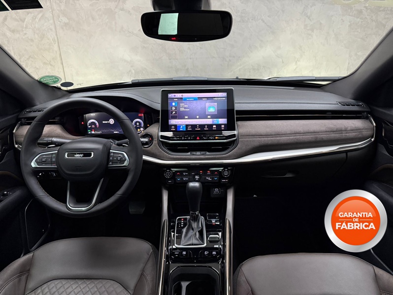 JEEP COMMANDER 2.0 HURRICANE 4 TURBO GASOLINA OVERLAND AT9 2025