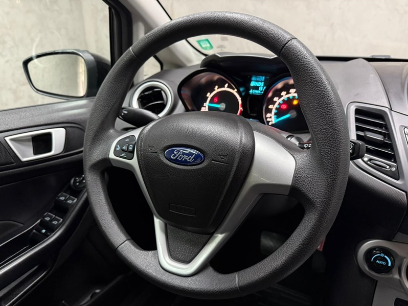 FORD FIESTA 1.6 SEL HATCH 16V FLEX 4P POWERSHIFT 2017