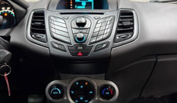 
									FORD FIESTA 1.6 SEL HATCH 16V FLEX 4P POWERSHIFT 2017 completo								