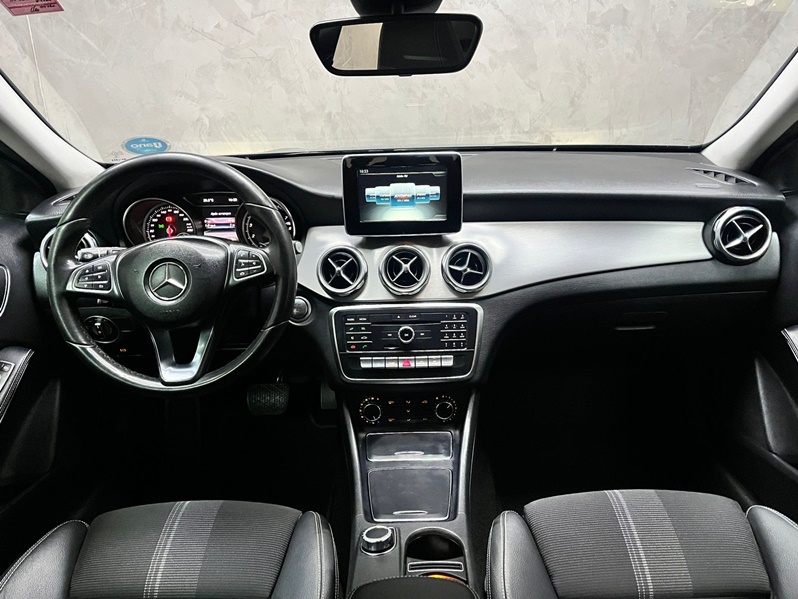 MERCEDES-BENZ GLA 200 1.6 CGI FLEX ADVANCE 7G-DCT 2018