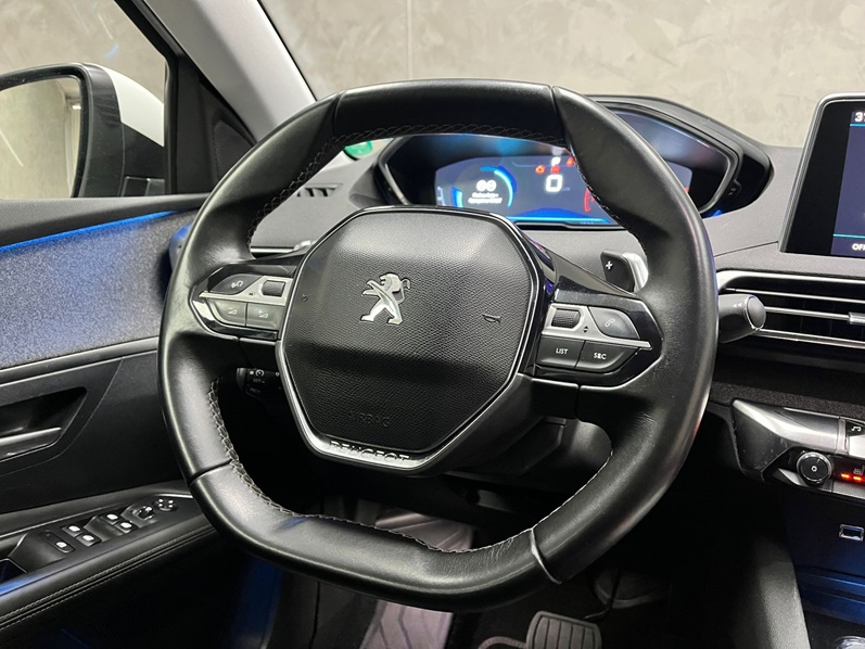 PEUGEOT 3008 1.6 GRIFFE THP 16V GASOLINA 4P AUTOMÁTICO 2018