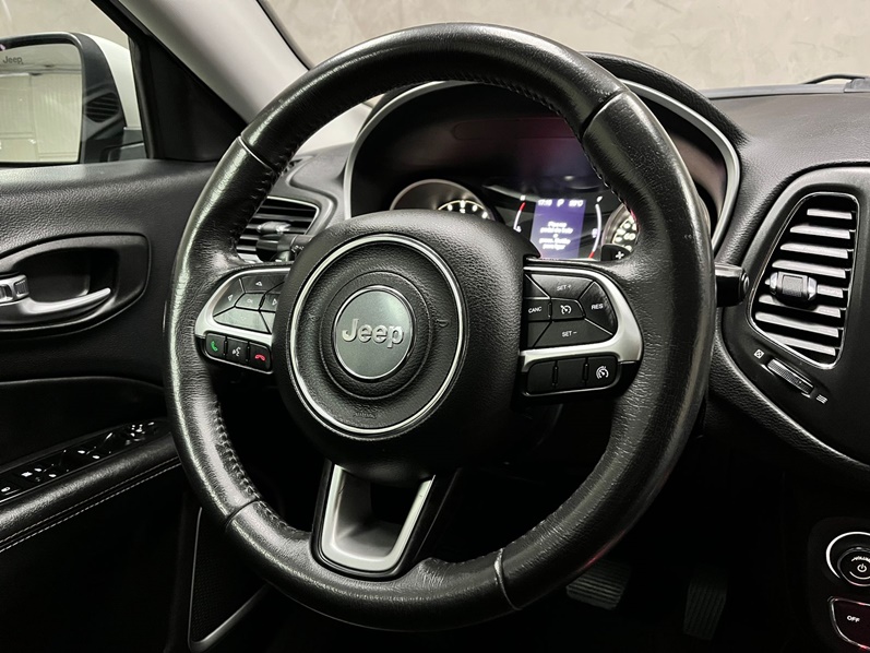 JEEP COMPASS 2.0 16V DIESEL LONGITUDE 4X4 AUTOMÁTICO 2017