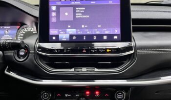 
									JEEP COMPASS 1.3 T270 TURBO FLEX LONGITUDE AT6 2022 completo								