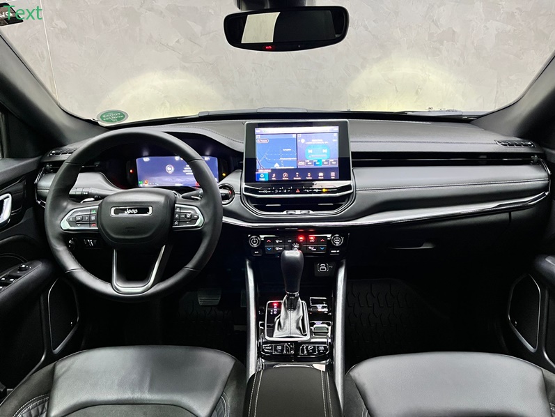 JEEP COMPASS 2.0 HURRICANE 4 TURBO GASOLINA BLACKHAWK AT9 2025