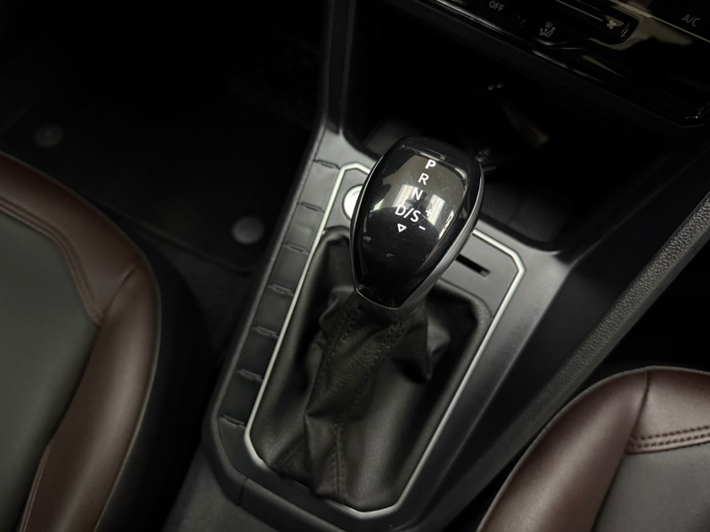 VOLKSWAGEN VIRTUS 1.0 200 TSI HIGHLINE AUTOMÁTICO 2023