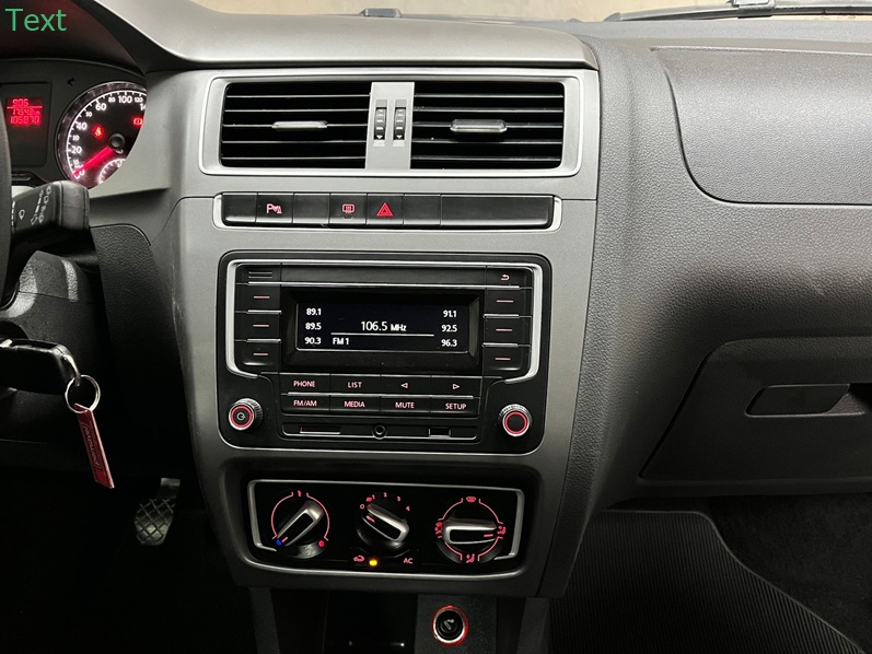 VOLKSWAGEN FOX 1.0 MPI TRACK 12V FLEX 4P MANUAL 2017