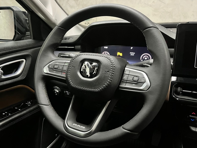 RAM RAMPAGE 2.0 TURBO DIESEL LARAMIE 4X4 AUTOMÁTICO 2024