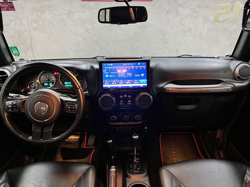 JEEP WRANGLER 3.6 UNLIMITED 4X4 V6 GASOLINA 4P AUTOMÁTICO 2015