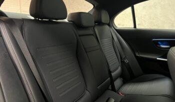 
									MERCEDES-BENZ C 200 1.5 EQ BOOST HÍBRIDO AMG LINE 9G-TRONIC 2024 completo								