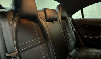 
									MERCEDES-BENZ CLA 200 1.6 URBAN 16V GASOLINA 4P AUTOMÁTICO 2015 completo								