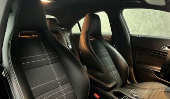 
									MERCEDES-BENZ CLA 200 1.6 URBAN 16V GASOLINA 4P AUTOMÁTICO 2015 completo								