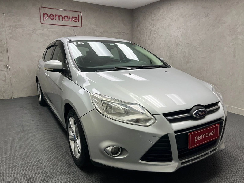 FORD FOCUS 1.6 SE 16V FLEX 4P MANUAL 2015