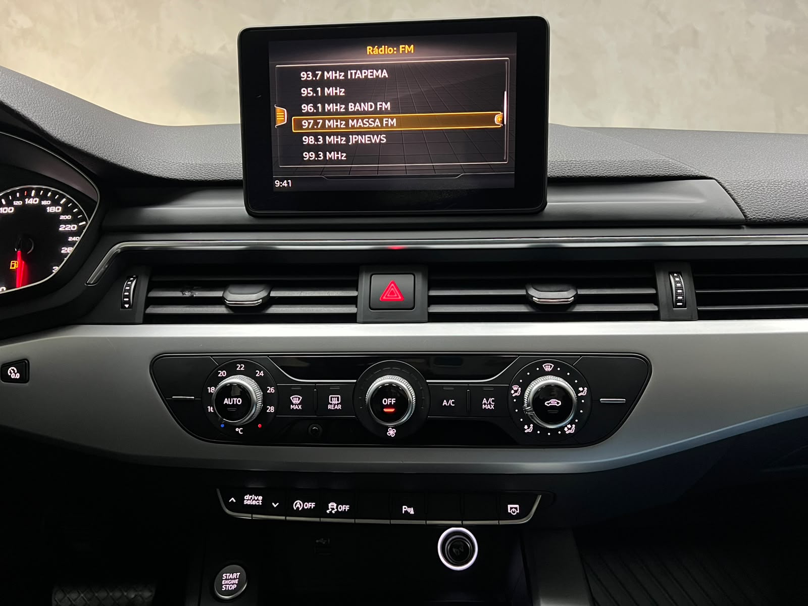 AUDI A4 2.0 TFSI AMBIENTE GASOLINA 4P S TRONIC 2018