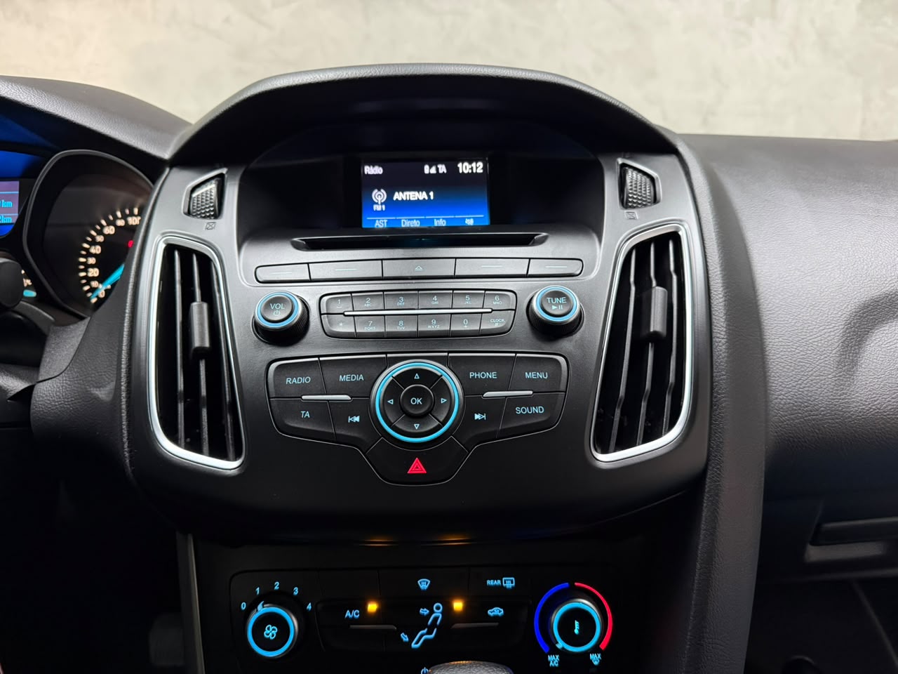 FORD FOCUS 2.0 SE 16V FLEX 4P POWERSHIFT 2016