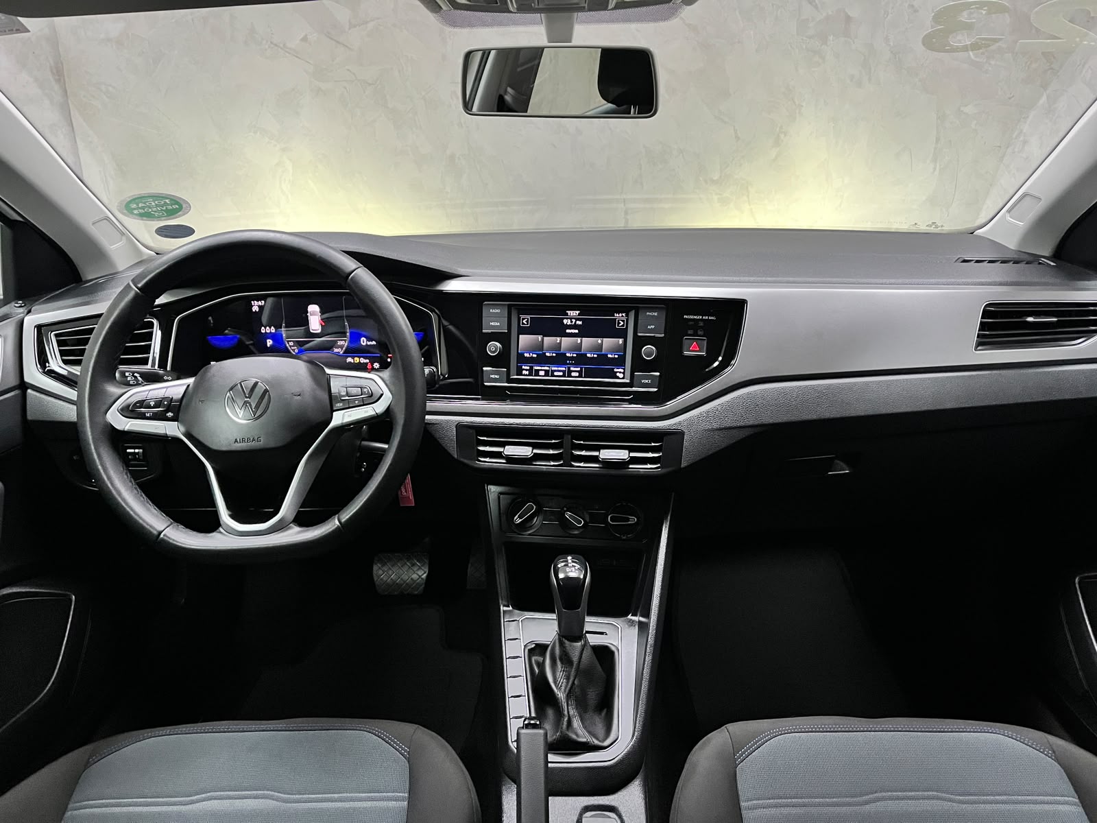 VOLKSWAGEN NIVUS 1.0 200 TSI TOTAL FLEX COMFORTLINE AUTOMÁTICO 2023
