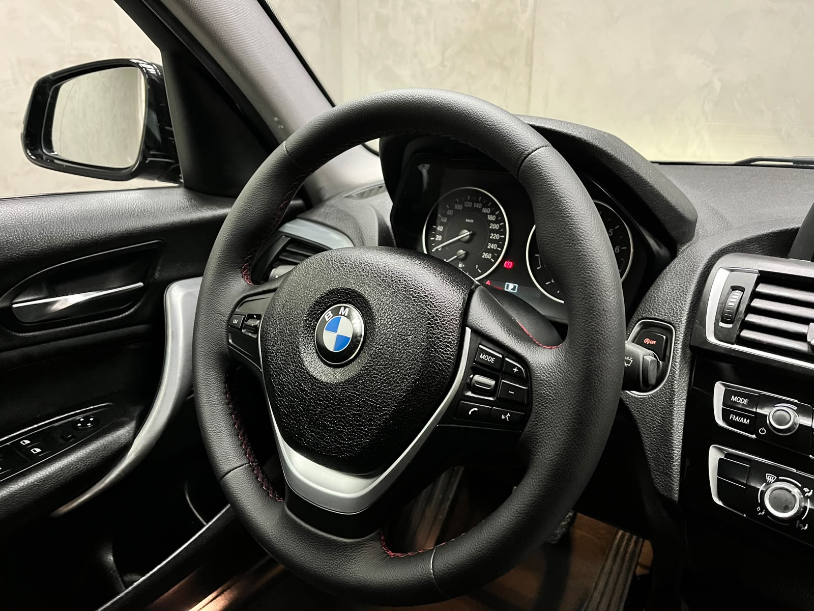 BMW   120I  2.0 16V SPORT ACTIVEFLEX 4P AUTOMÁTICO 2016