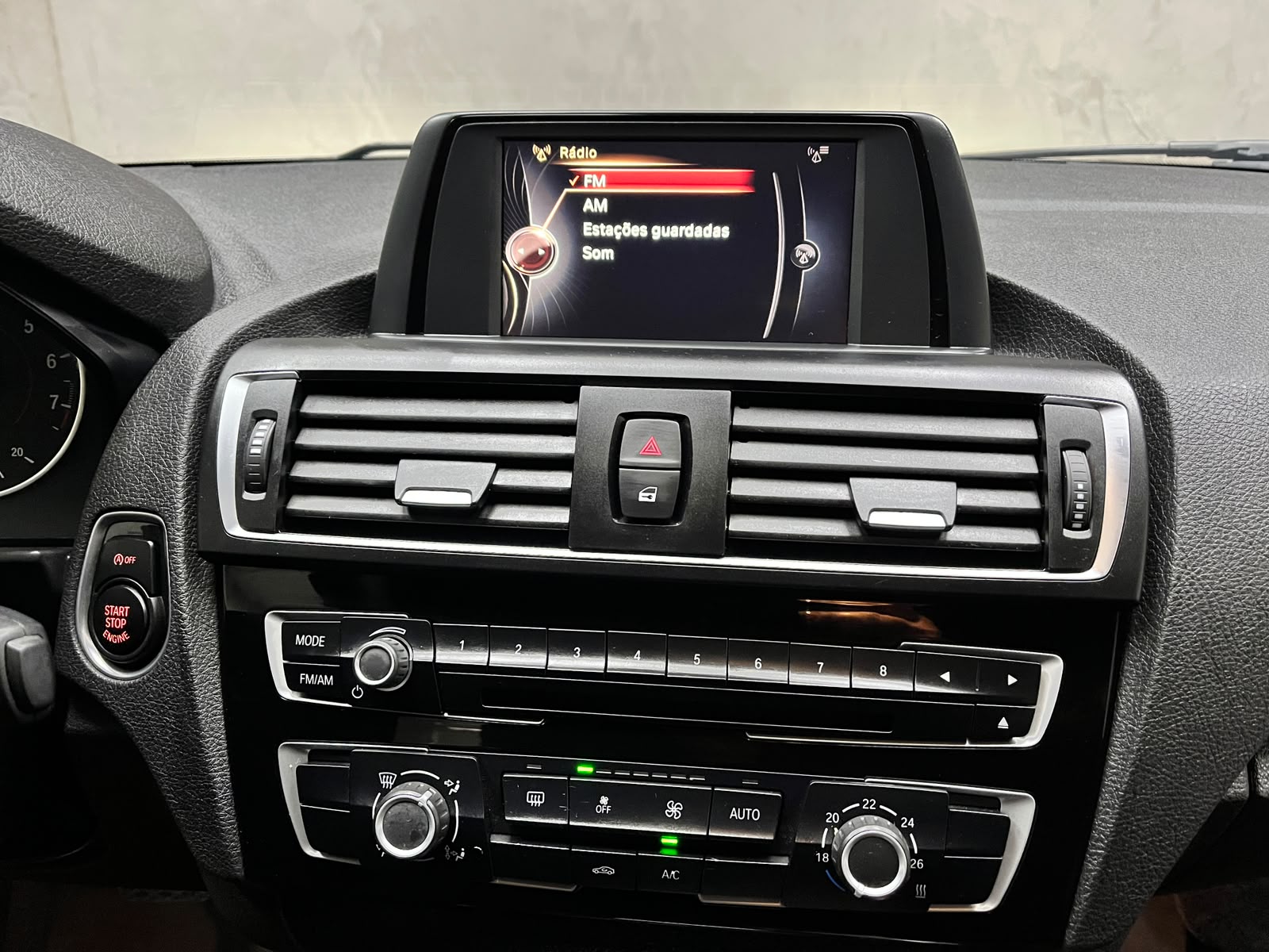 BMW   120I  2.0 16V SPORT ACTIVEFLEX 4P AUTOMÁTICO 2016