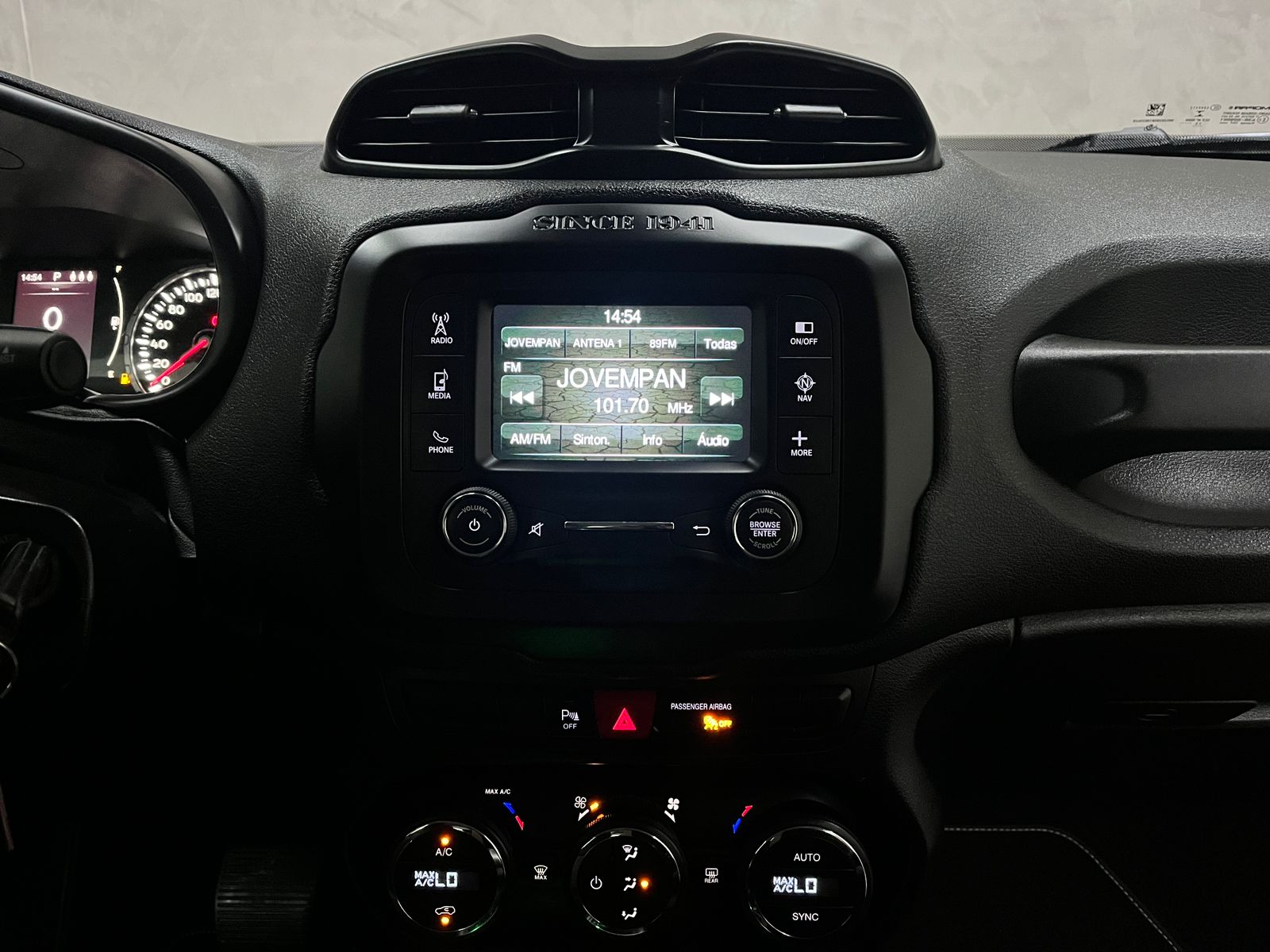 JEEP RENEGADE 1.8 16V FLEX LONGITUDE 4P AUTOMÁTICO 2016