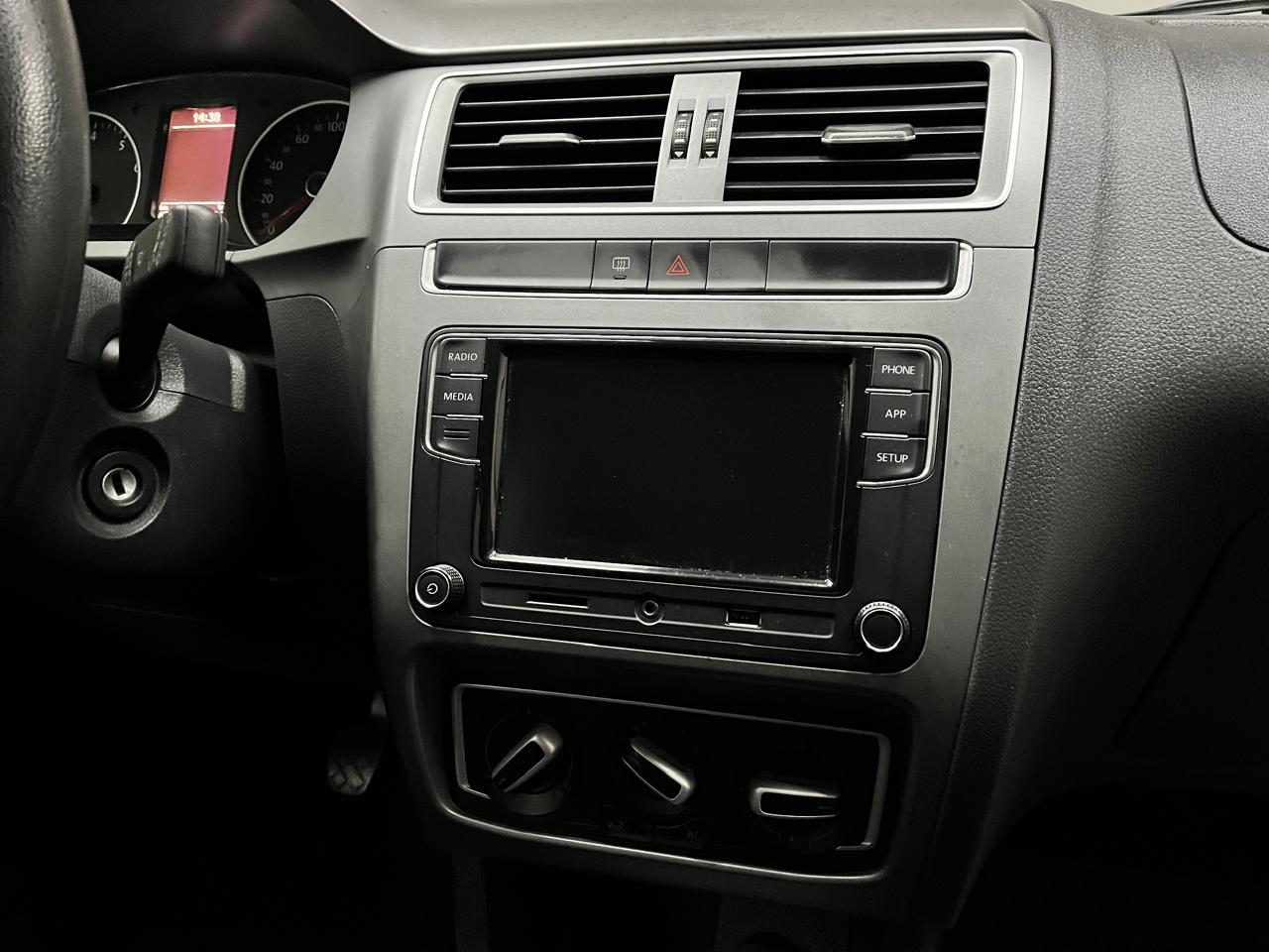 VOLKSWAGEN FOX 1.6 MSI TOTAL FLEX CONNECT 4P MANUAL 2019