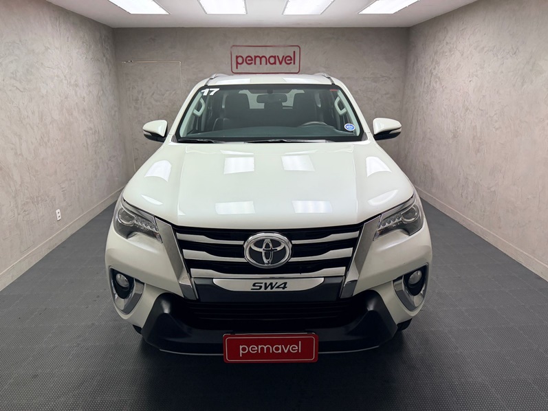TOYOTA HILUX SW4 2.8 SRX 4X4 16V TURBO INTERCOOLER DIESEL 4P AUTOMÁTICO 2017