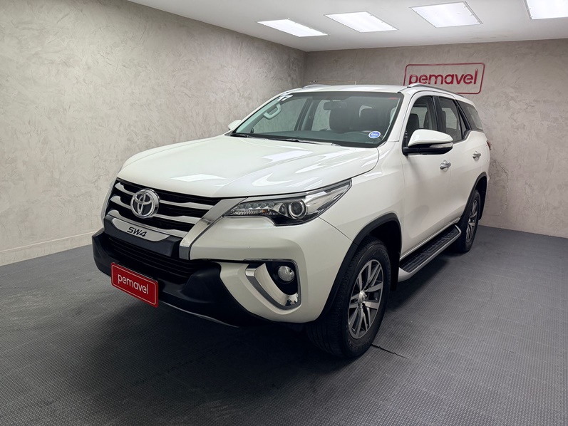 TOYOTA HILUX SW4 2.8 SRX 4X4 16V TURBO INTERCOOLER DIESEL 4P AUTOMÁTICO 2017