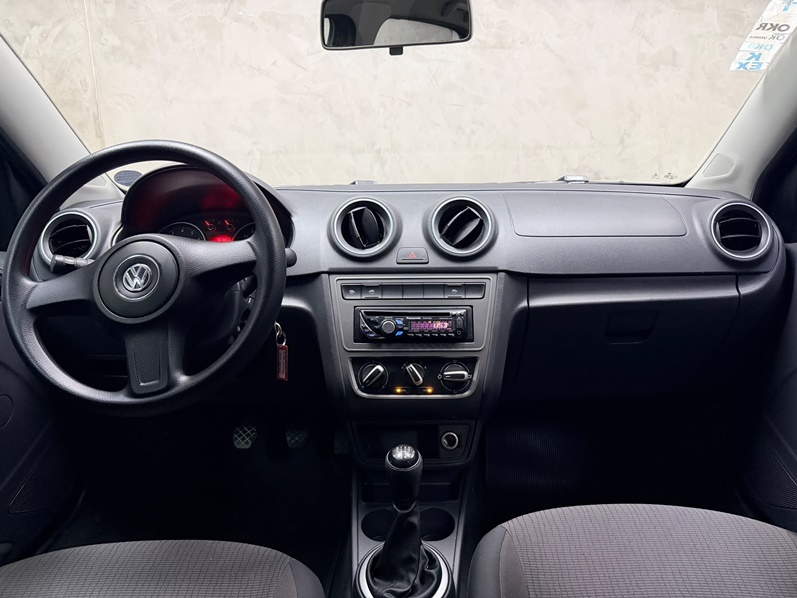 VOLKSWAGEN VOYAGE 1.0 MI 8V FLEX 4P MANUAL 2013