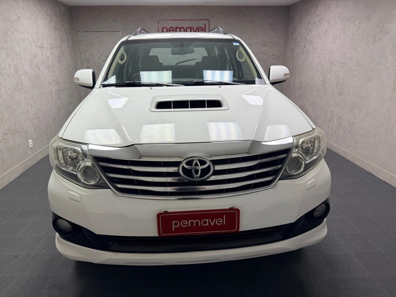 TOYOTA HILUX SW4 3.0 SRV 4X4 16V TURBO INTERCOOLER DIESEL 4P AUTOMÁTICO 2013